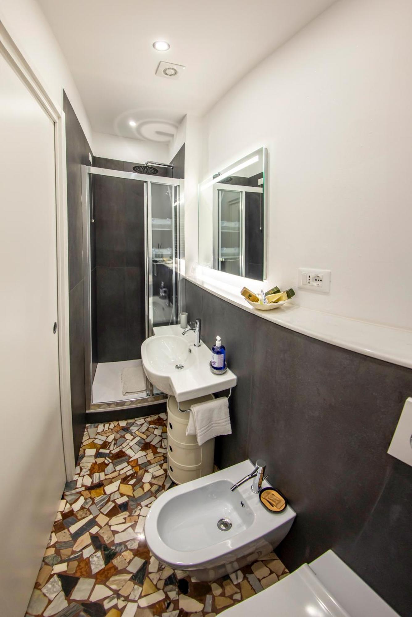 Al Mare 54 Luxury Guest House Лидо Ди Камайоре Екстериор снимка